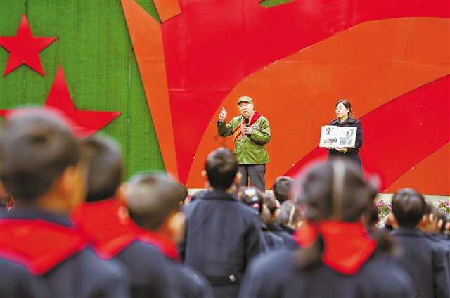 玉镯出现了白色裂纹是怎么回事? - 一站式问答平台